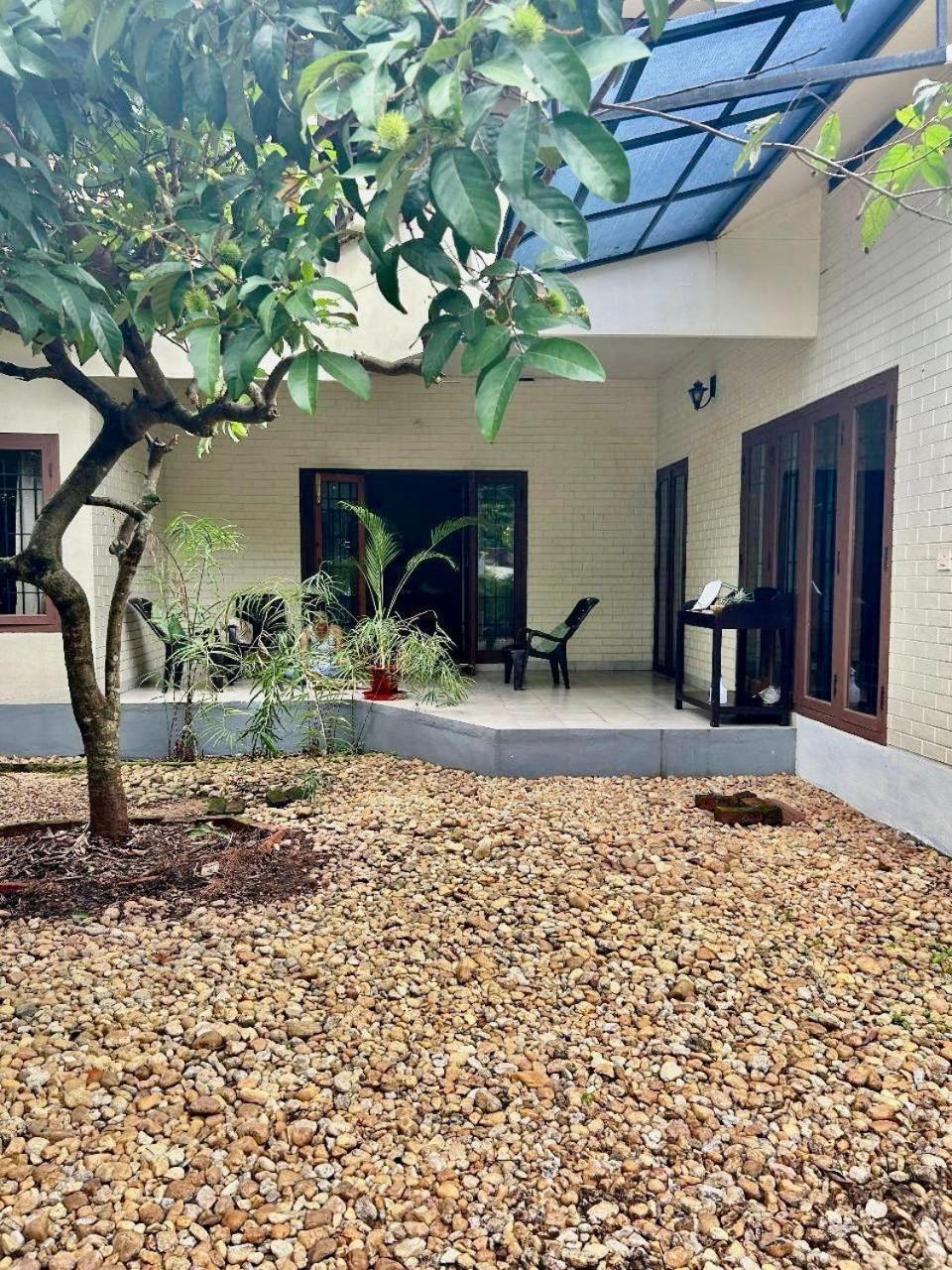Mango Tree Villa Kochi Екстериор снимка
