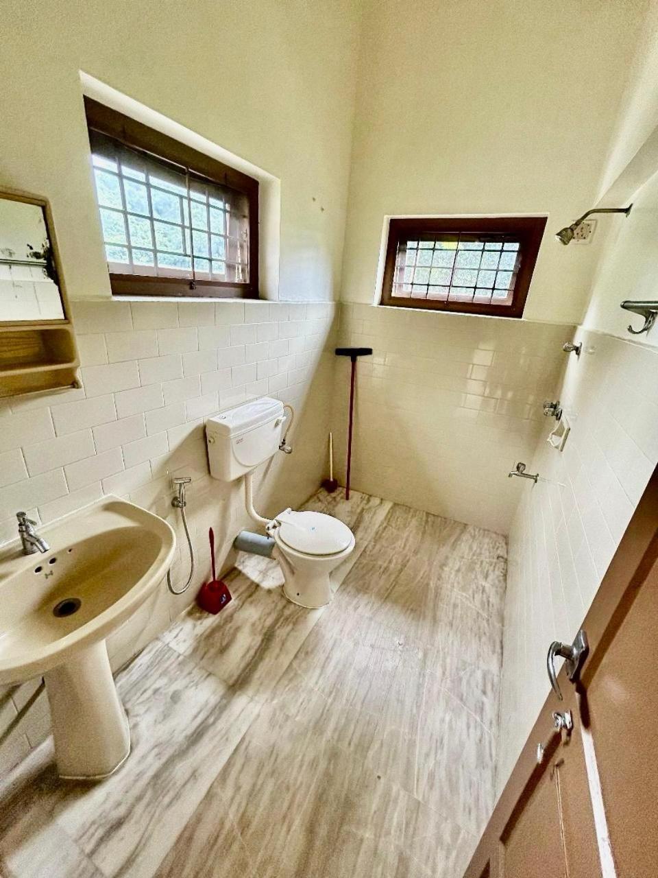 Mango Tree Villa Kochi Екстериор снимка