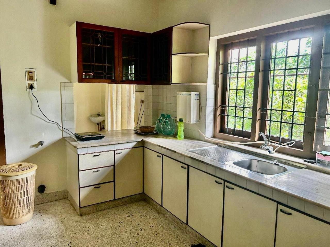 Mango Tree Villa Kochi Екстериор снимка
